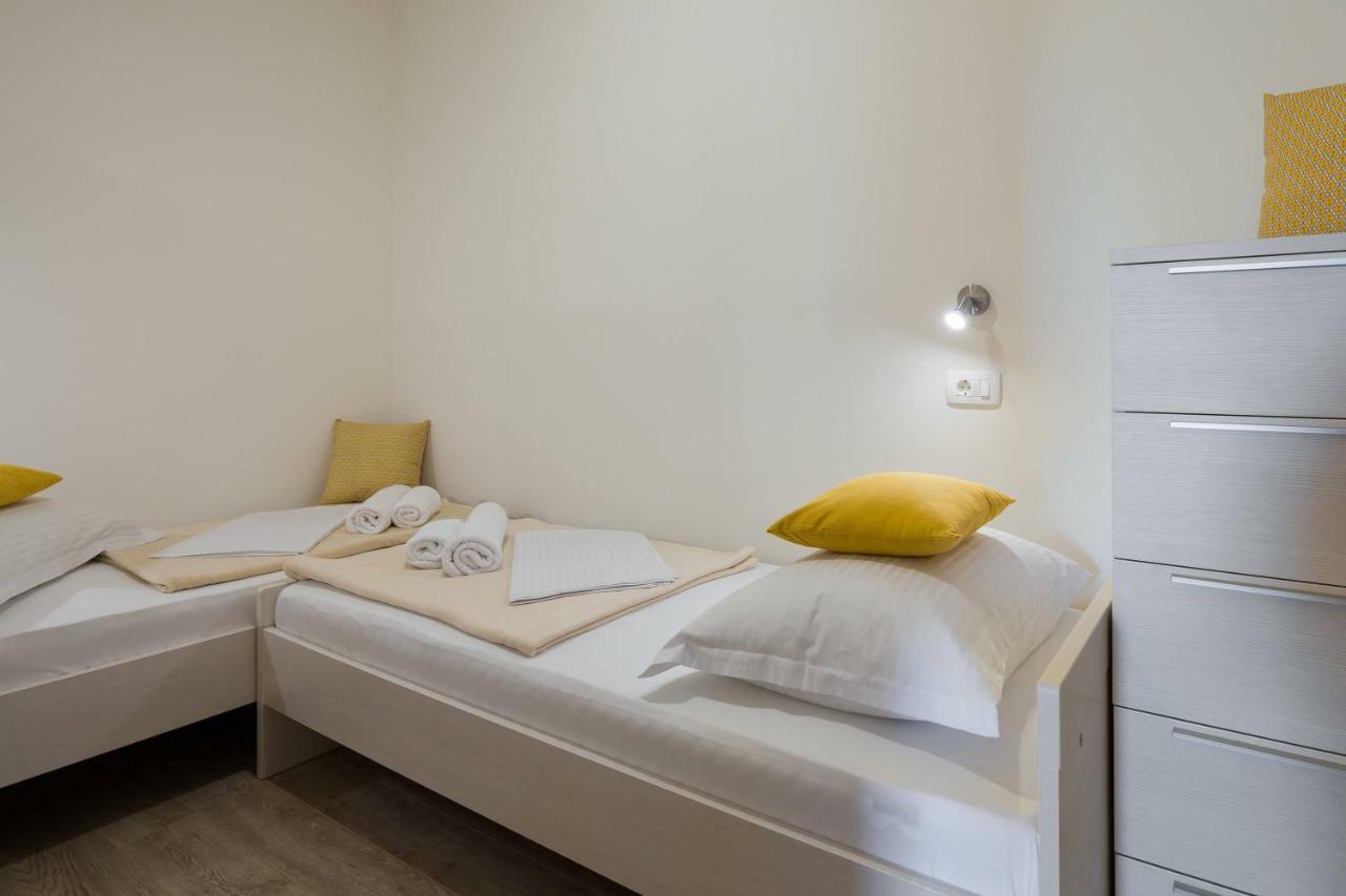 Apartments In ซาโอสโตรก ภายนอก รูปภาพ